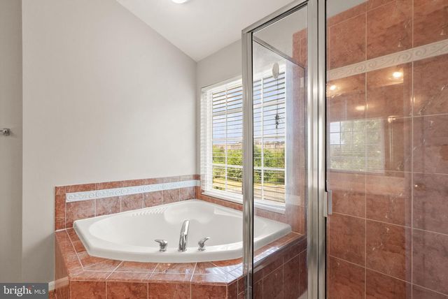 21776 LADYSLIPPER SQ, Ashburn, VA 20147
