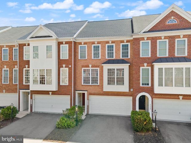 21776 LADYSLIPPER SQ, Ashburn, VA 20147
