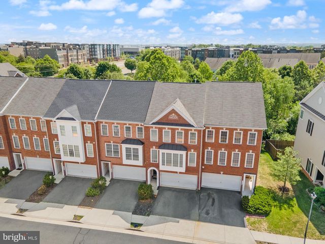 21776 LADYSLIPPER SQ, Ashburn, VA 20147