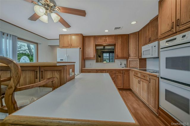 66 Rosemary Place, East Islip, NY 11730