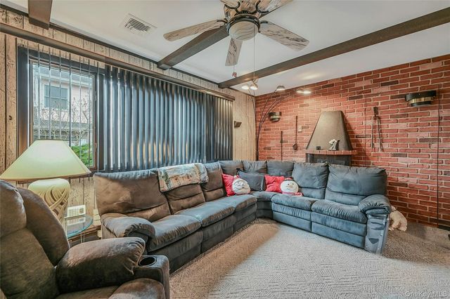 66 Rosemary Place, East Islip, NY 11730