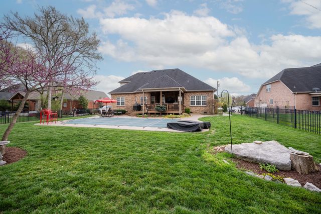 5010 Stonewood Dr, Smyrna, TN 37167