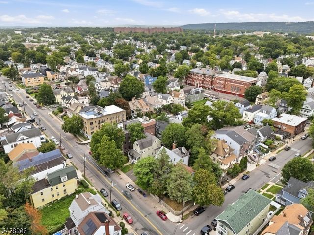 551 Sand Ford Ave, Newark City, NJ 07106