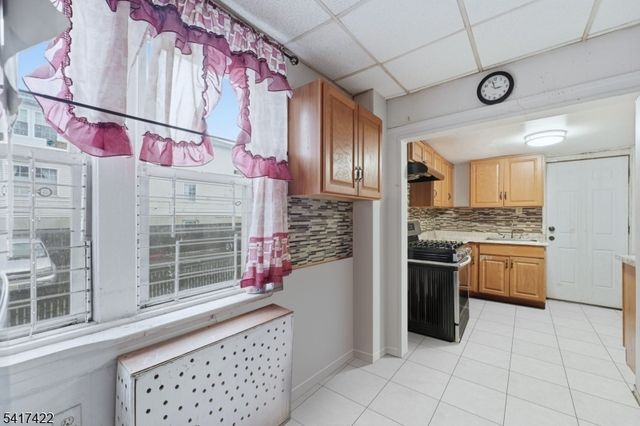 971 Grove St, Irvington Twp., NJ 07111