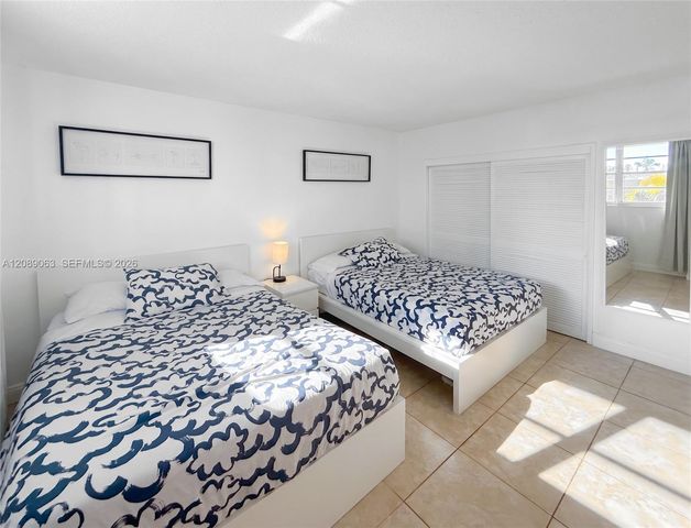 3901 S Ocean Drive 6S, Hollywood, FL 33019