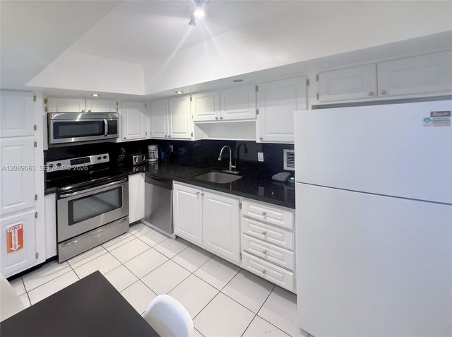 3901 S Ocean Drive 6S, Hollywood, FL 33019