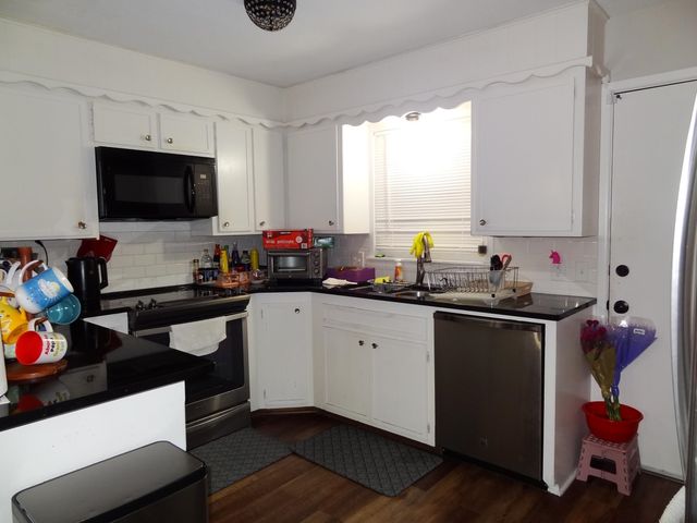 1009 S Dalton, Wichita, KS 67207