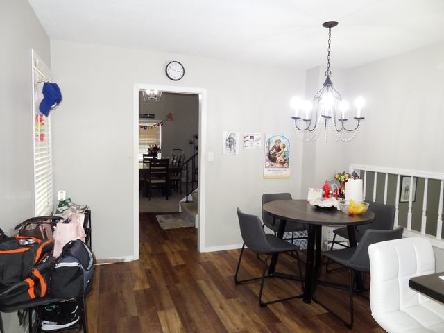 1009 S Dalton, Wichita, KS 67207