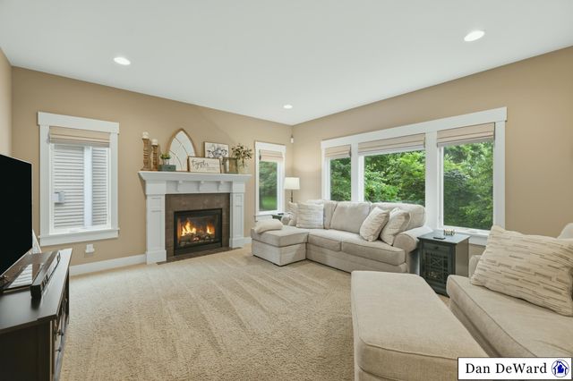 5713 Kenstyn Drive Sw, City Of Wyoming, MI 49418