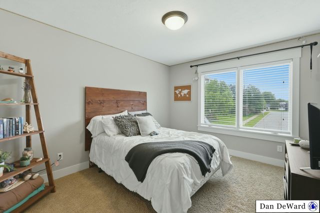 5713 Kenstyn Drive Sw, City Of Wyoming, MI 49418