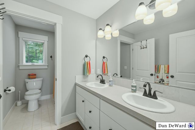 5713 Kenstyn Drive Sw, City Of Wyoming, MI 49418