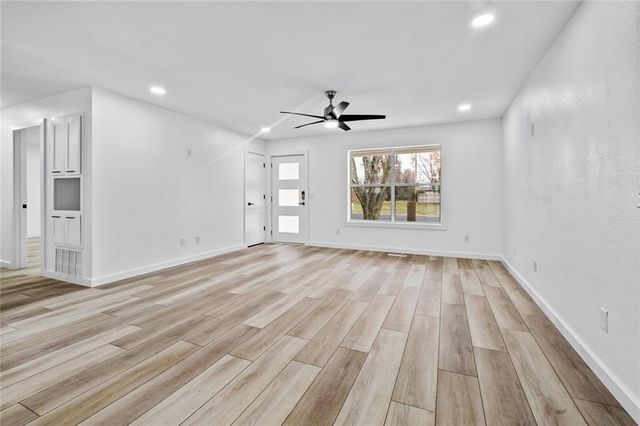 2205 Douglas Street, Bentonville, AR 72712