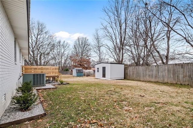 2205 Douglas Street, Bentonville, AR 72712