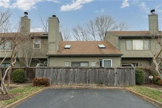 1524 Colonnade DR, Virginia Beach, VA 23451