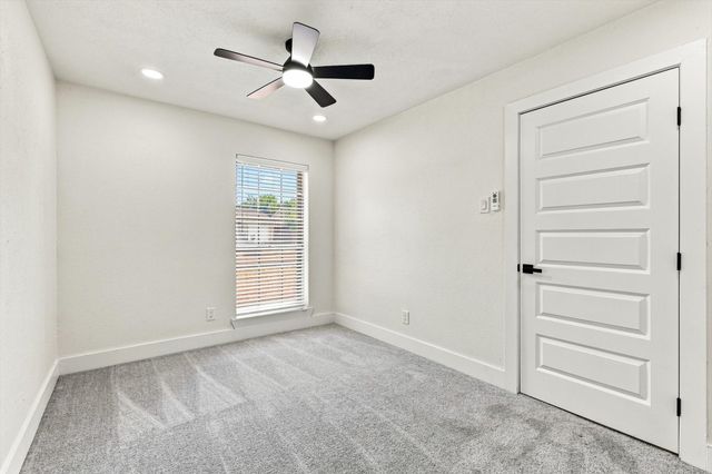 865 Stanford Drive, Lancaster, TX 75134