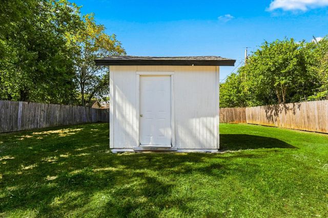 865 Stanford Drive, Lancaster, TX 75134