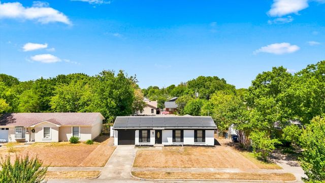 865 Stanford Drive, Lancaster, TX 75134