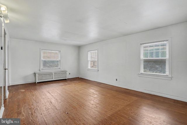 317 FOX ST, Harrisburg, PA 17109