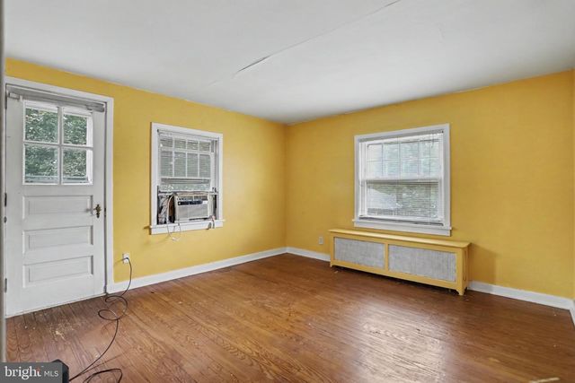 317 FOX ST, Harrisburg, PA 17109