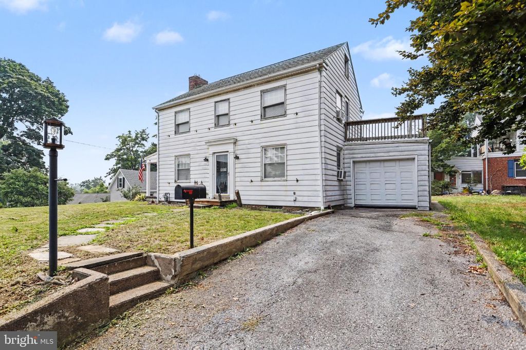 317 FOX ST, Harrisburg, PA 17109