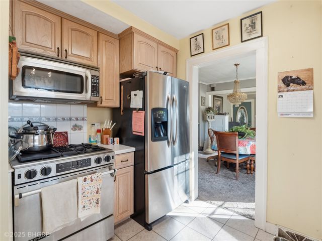 1408 E 33rd Street, Des Moines, IA 50317