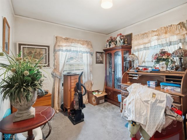 1408 E 33rd Street, Des Moines, IA 50317