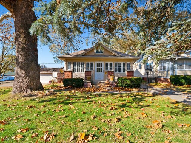 1408 E 33rd Street, Des Moines, IA 50317