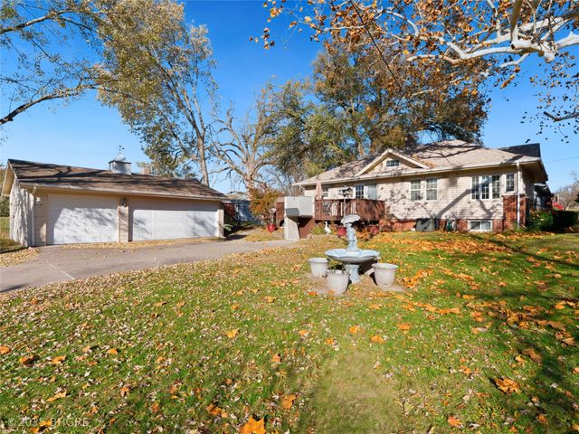 1408 E 33rd Street, Des Moines, IA 50317