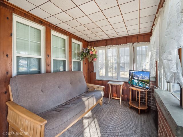 1408 E 33rd Street, Des Moines, IA 50317