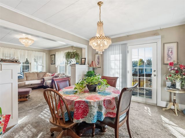 1408 E 33rd Street, Des Moines, IA 50317