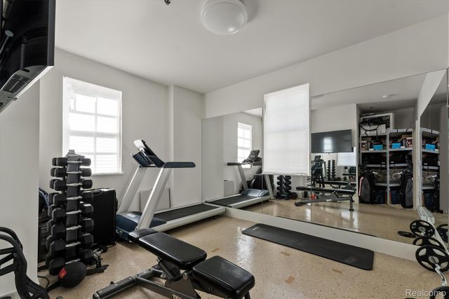 936 W 11 Mile Road, Royal Oak, MI 48067
