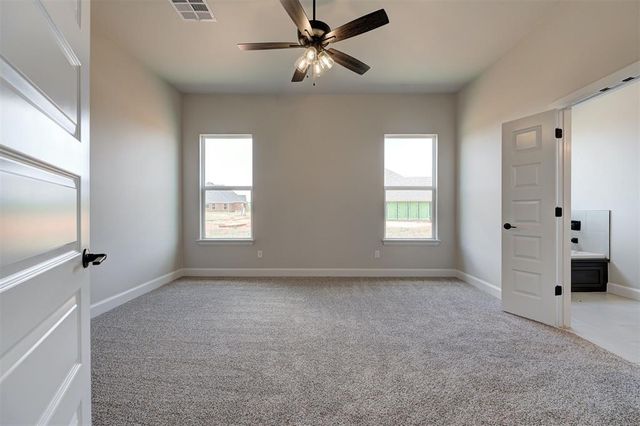 10400 SW 49th Street, Mustang, OK 73064