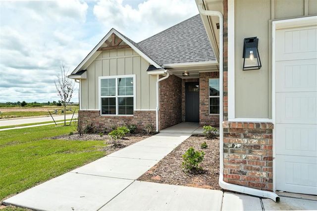 10400 SW 49th Street, Mustang, OK 73064