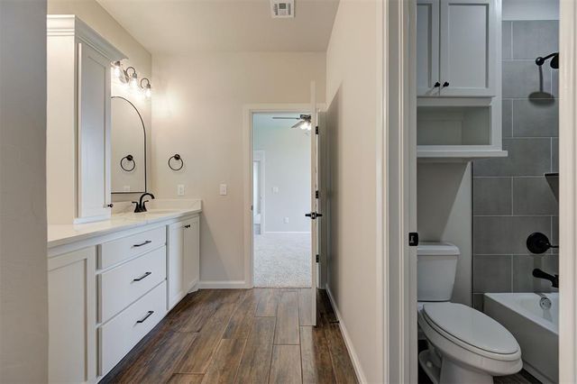 10400 SW 49th Street, Mustang, OK 73064