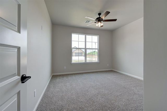 10400 SW 49th Street, Mustang, OK 73064