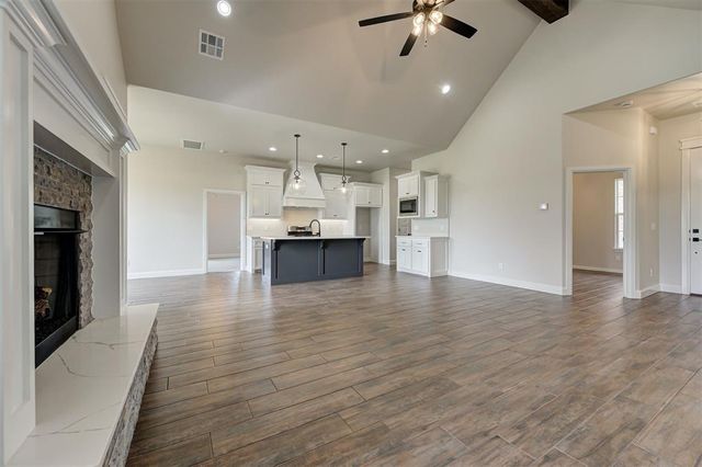 10400 SW 49th Street, Mustang, OK 73064