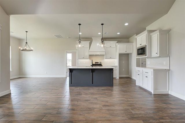 10400 SW 49th Street, Mustang, OK 73064