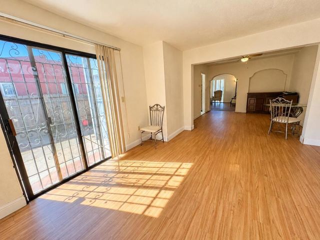 1126 Hollyburne Avenue, Menlo Park, CA 94025