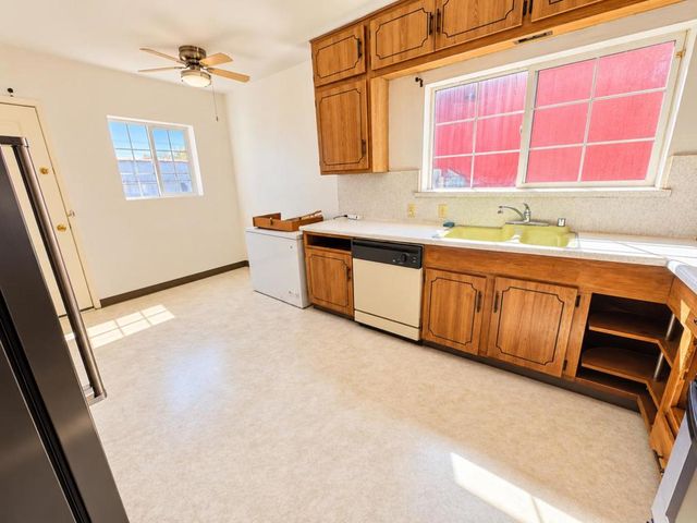 1126 Hollyburne Avenue, Menlo Park, CA 94025