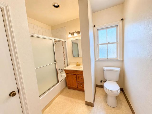 1126 Hollyburne Avenue, Menlo Park, CA 94025