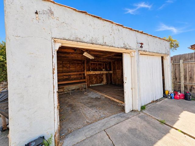 1126 Hollyburne Avenue, Menlo Park, CA 94025