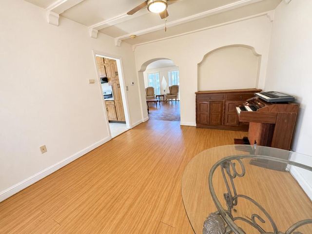 1126 Hollyburne Avenue, Menlo Park, CA 94025
