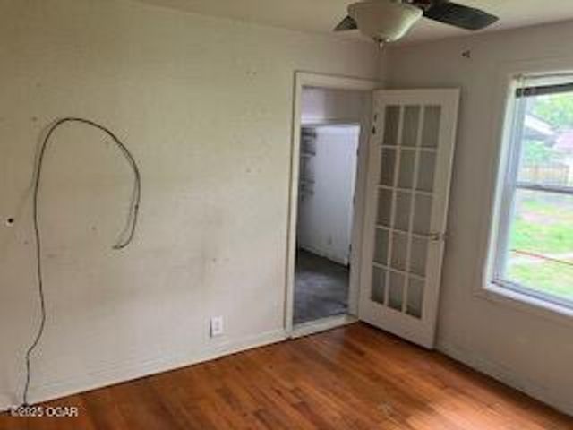 828 Stratford Place, Neosho, MO 64850