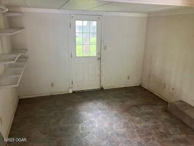 828 Stratford Place, Neosho, MO 64850