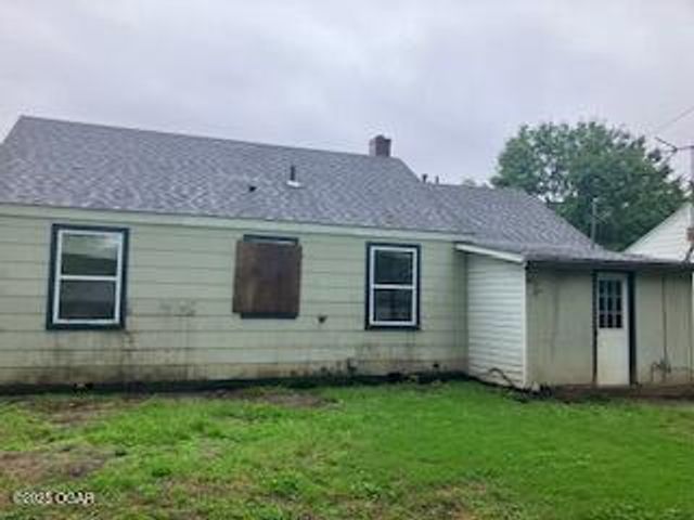 828 Stratford Place, Neosho, MO 64850