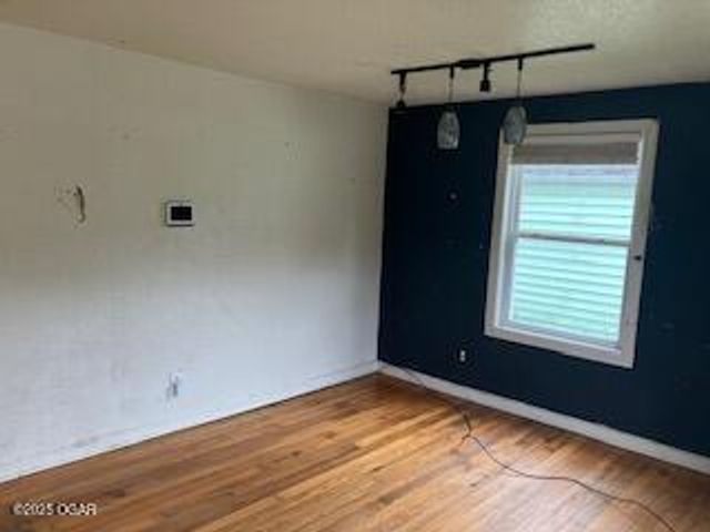 828 Stratford Place, Neosho, MO 64850