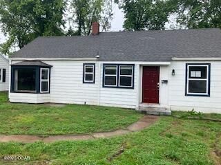 828 Stratford Place, Neosho, MO 64850