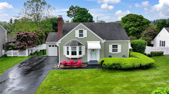 106 Holly Drive, New Windsor, NY 12553