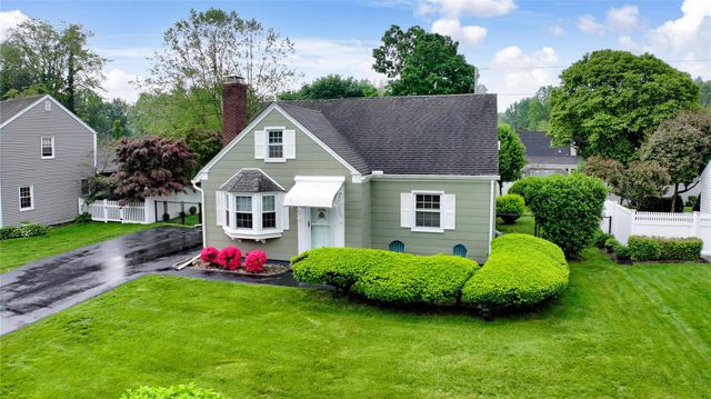 106 Holly Drive, New Windsor, NY 12553