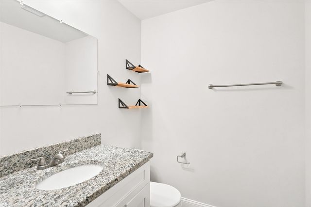27-B Orchard St 27B, Haverhill, MA 01830